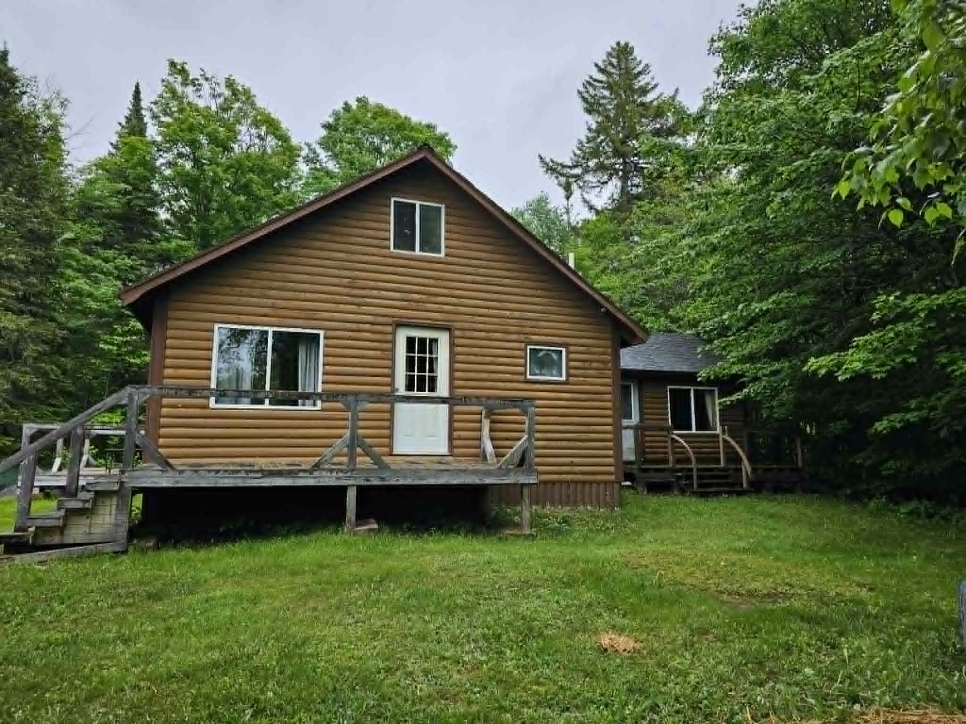 Wadleigh Mountain Camps cabin in the Maine north woods